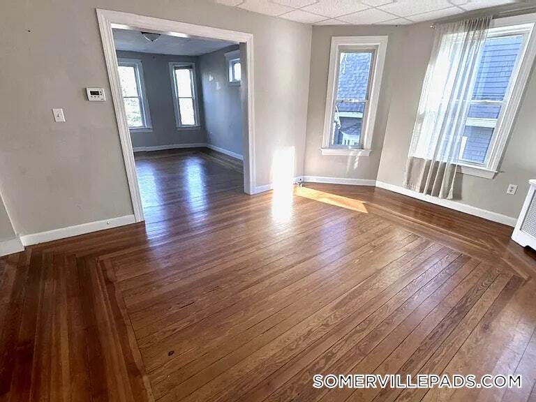 Building Photo - 14 Dow St