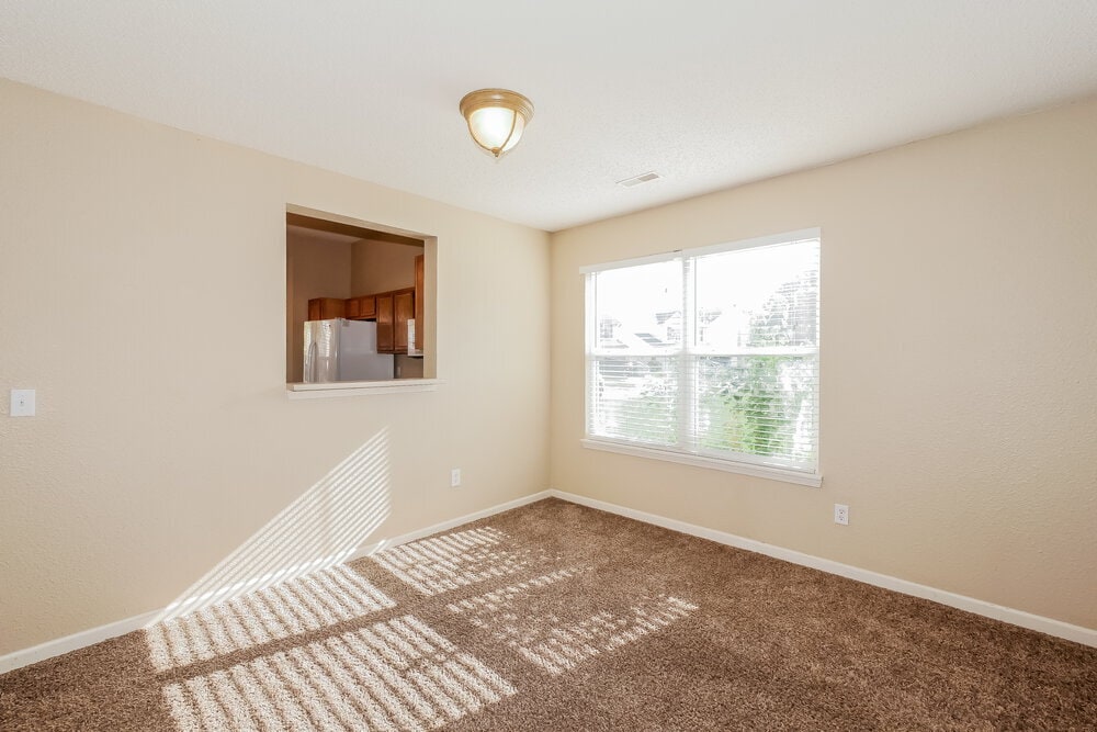 Building Photo - 720 Treyburn Lakes Way