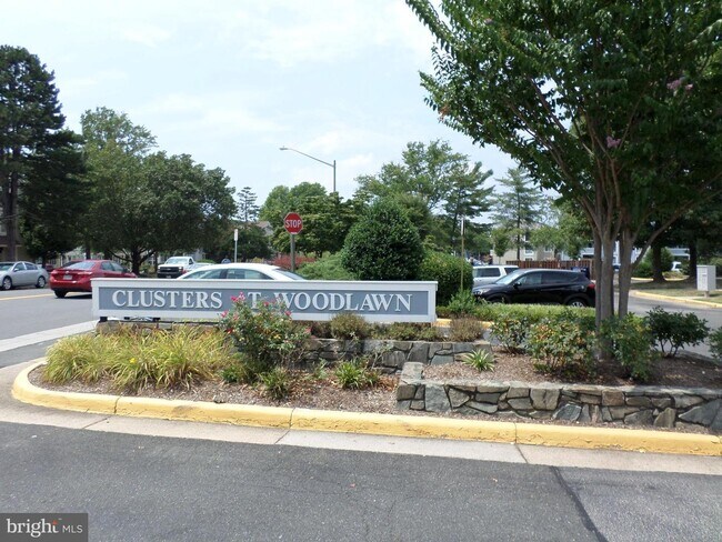 Building Photo - 5372 Bedford Terrace