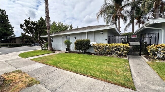 Building Photo - 1193 S Belhaven St