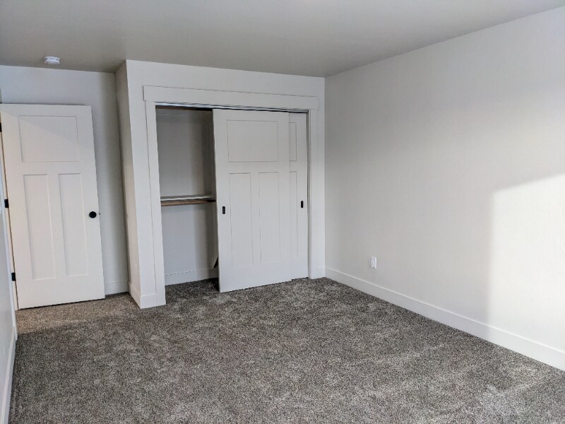 Building Photo - 4039 Snowberry Ave