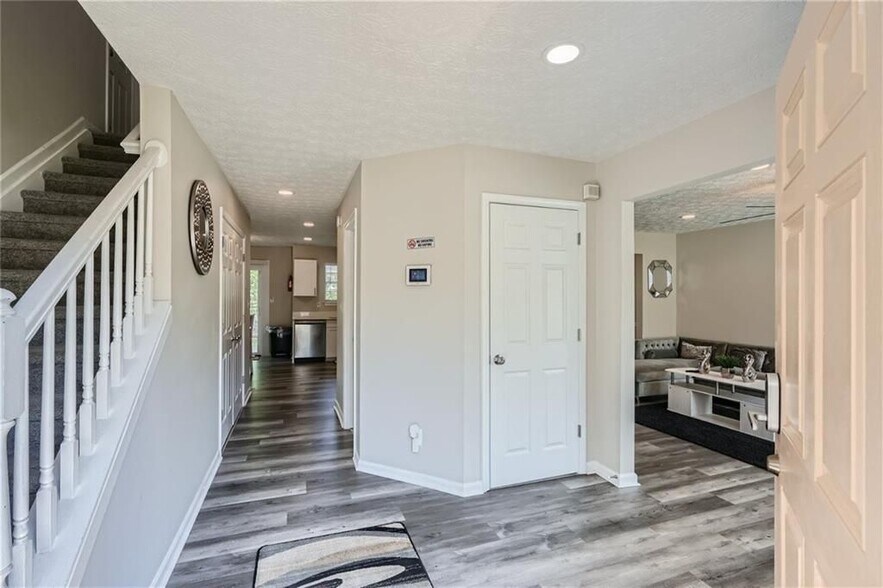 Building Photo - 3370 Flagstone Trce