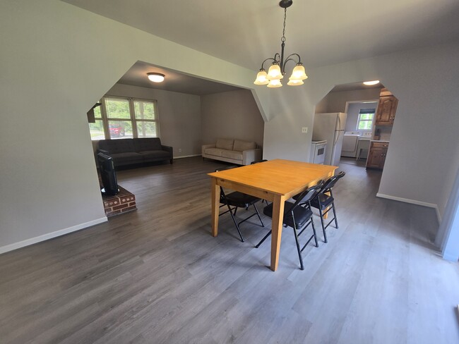 Building Photo - 793 Tommy Miller Rd