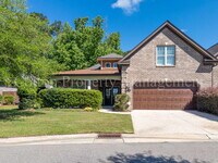 Building Photo - 633 Jenoa Dr