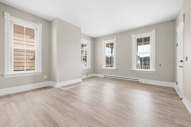 Building Photo - 21 E A St
