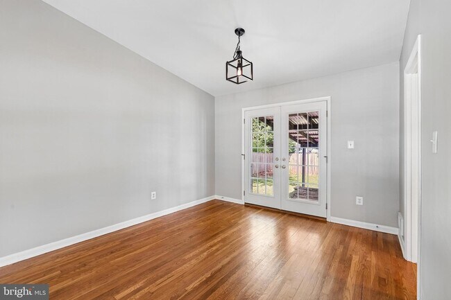 Building Photo - 1103 Playford Ln