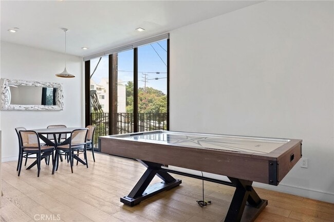 Building Photo - 2432 Penmar Ave