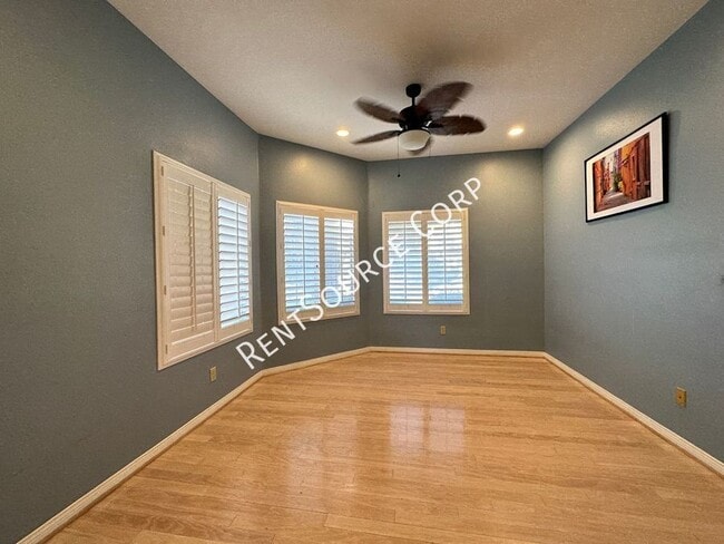 Building Photo - 25506 Paine Cir