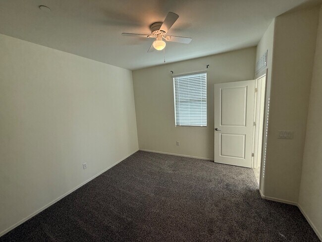 Building Photo - 7295 S Via Tierra Mesa