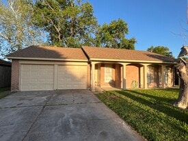 Building Photo - 806 Canna St