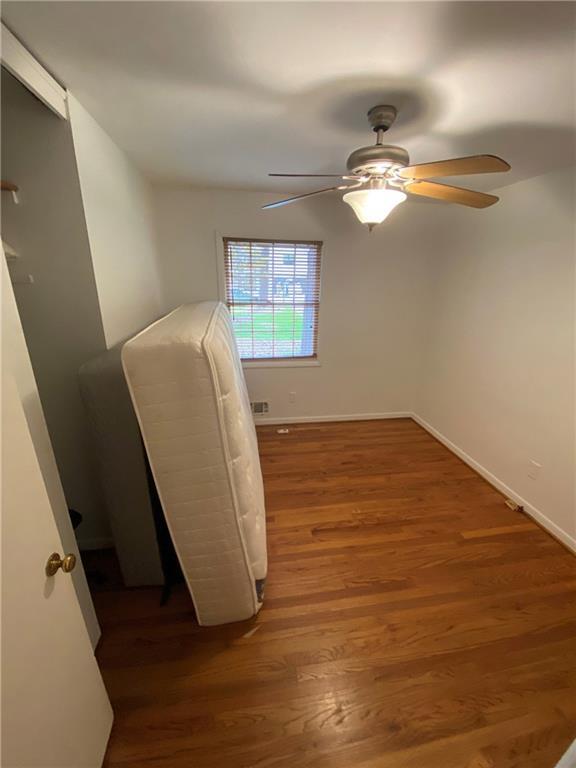 Building Photo - 2000 Fairway Cir NE