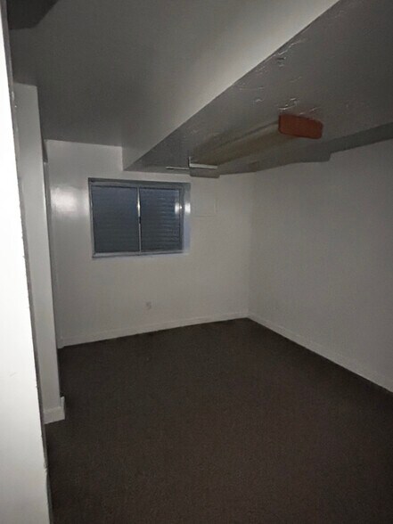 Building Photo - 6635 W 6635 S