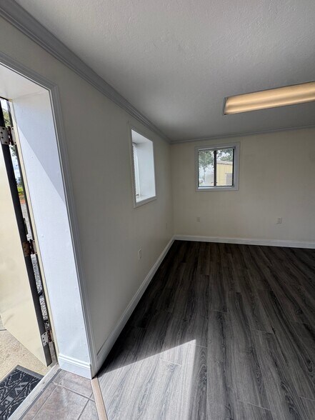 Building Photo - 2500 Fallon Rd