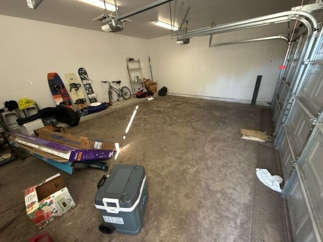 Building Photo - 3BR/2.5BA w/ Fenced Yard + Assigned Parking in Austin, TX