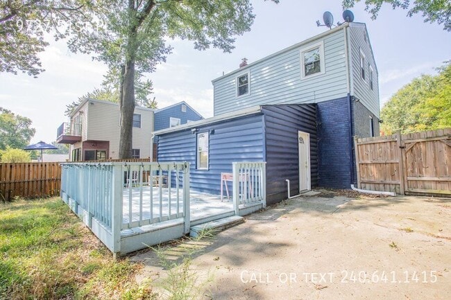 Building Photo - 9727 51st Pl