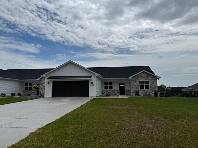 Building Photo - 2600 Chambers Xing