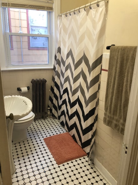 Building Photo - 143 S Hancock St