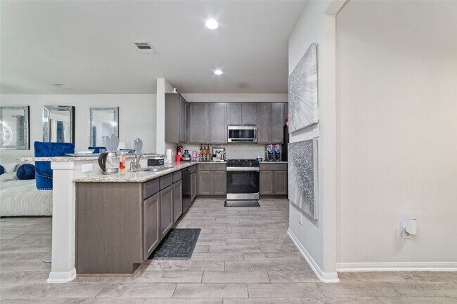Building Photo - 2248 Forest Chestnut Dr