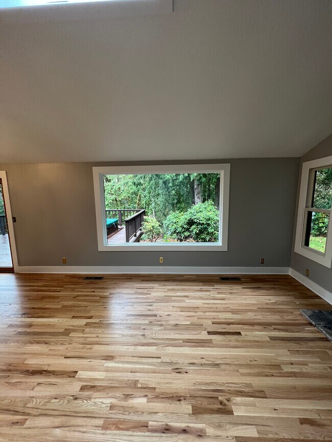 Building Photo - 9635 NW Skyline Blvd