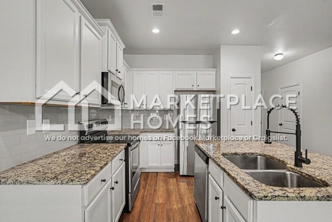 Building Photo - 6027 Oak Bend Ct