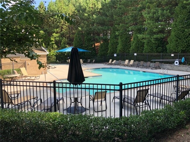 Building Photo - 3619 Brockenhurst Dr