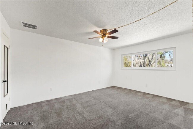 Building Photo - 8140 Sutton Pl N