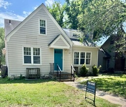 Building Photo - Convenient Living Near K-State & Aggieville!