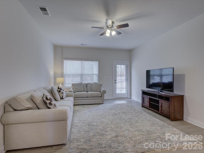 Building Photo - 6377 Ashton Pk Dr