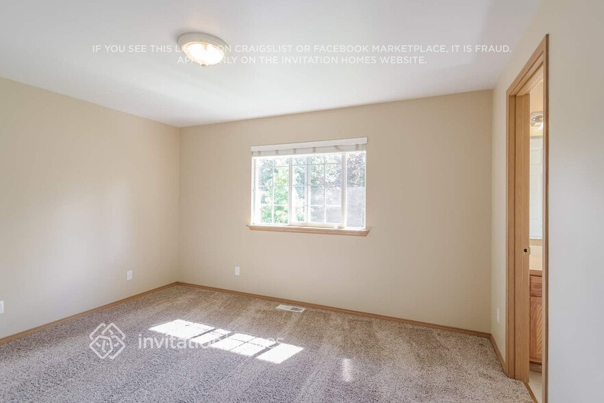 Building Photo - 1305 116th Dr SE