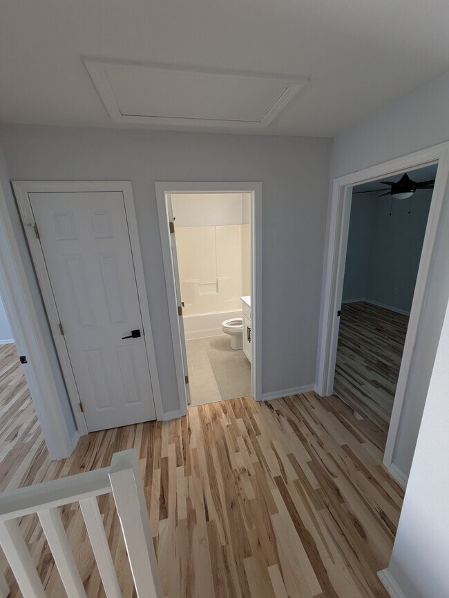 Building Photo - 918NP