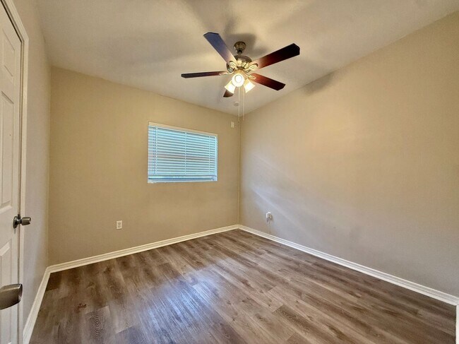 Building Photo - 5801 Judy Dee Dr