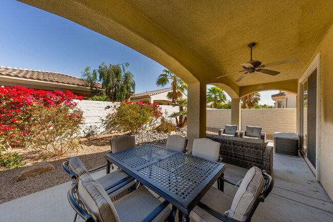 Building Photo - 80528 Avenida Camarillo