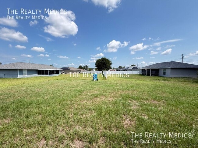 Building Photo - 61 Larch Run