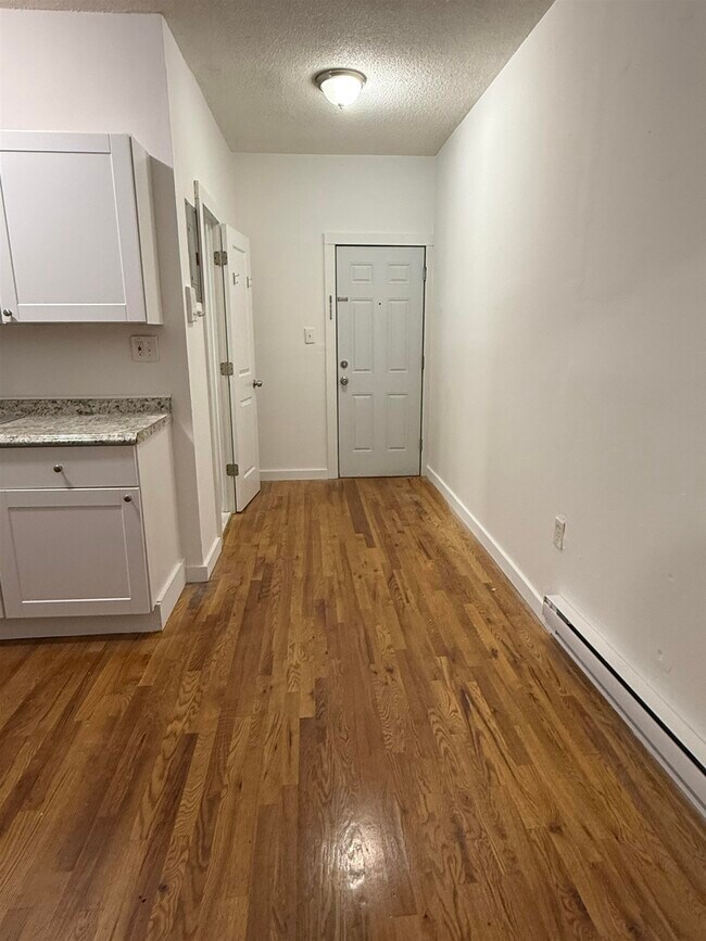 Building Photo - 44 Broadway