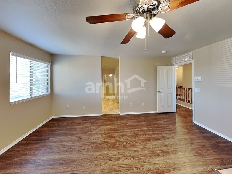 Building Photo - 4816 S 23rd Dr