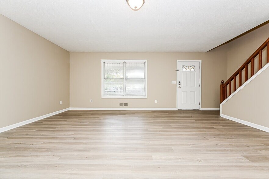 Building Photo - 234 Benton Fields