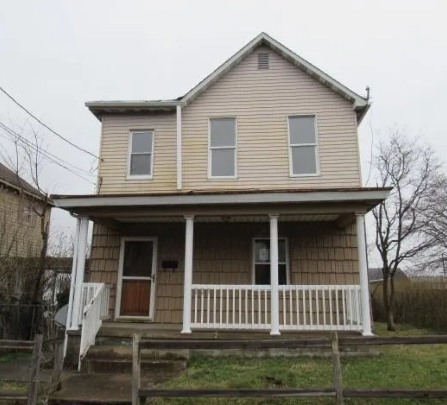 Building Photo - 223 Searight Ave