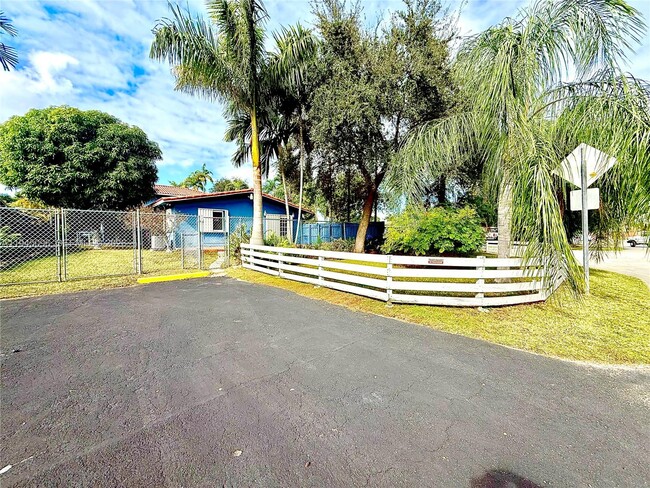 Building Photo - 11900 SW 6th St