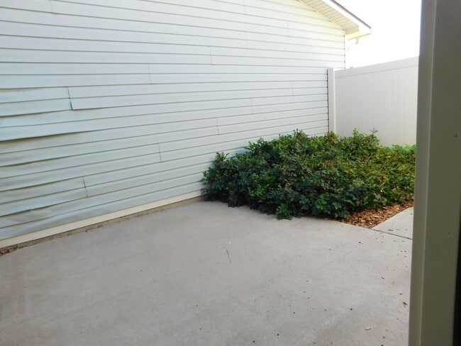 Building Photo - Home in Cottonwood Sub-Division