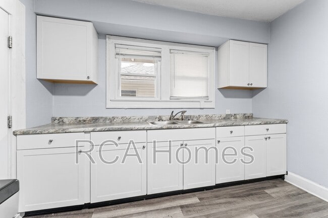 Building Photo - 1411 N Belleview Pl