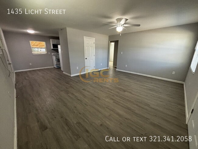 Building Photo - 1435 Licht St