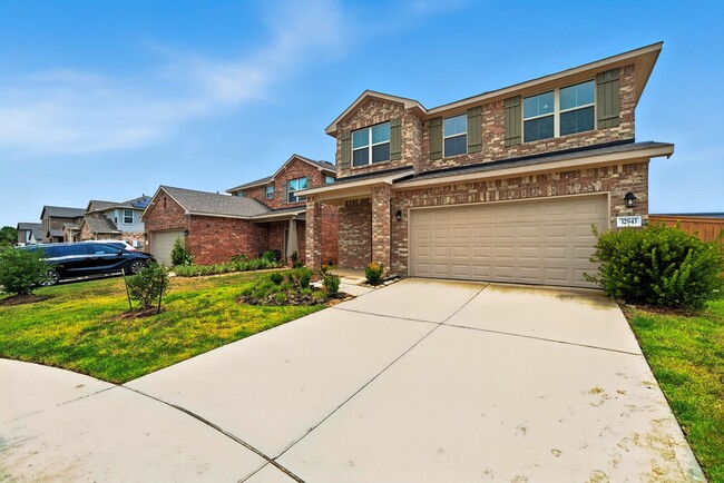 Building Photo - 32943 Turning Springs Dr