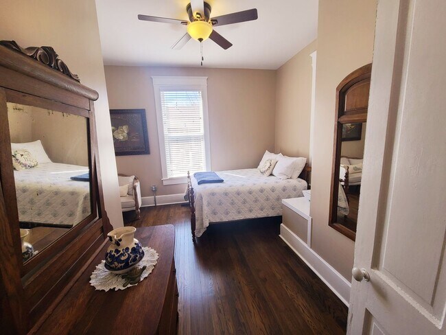 Building Photo - Furnished Lower Town Cottage in Lower Town...