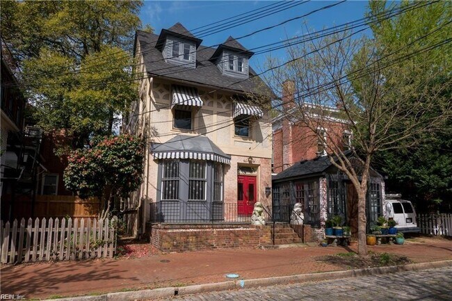 Building Photo - 409 Botetourt St