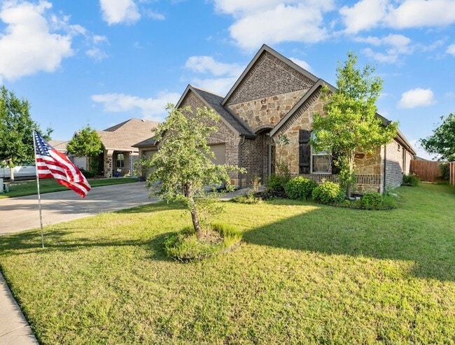 Building Photo - 307 Acadia Ln