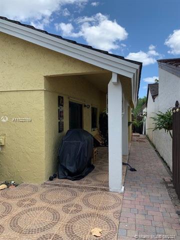 Building Photo - 9516 SW 148th Avenue Cir E