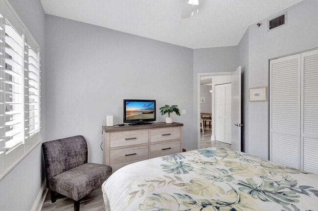 Building Photo - 200 Waterway Rd