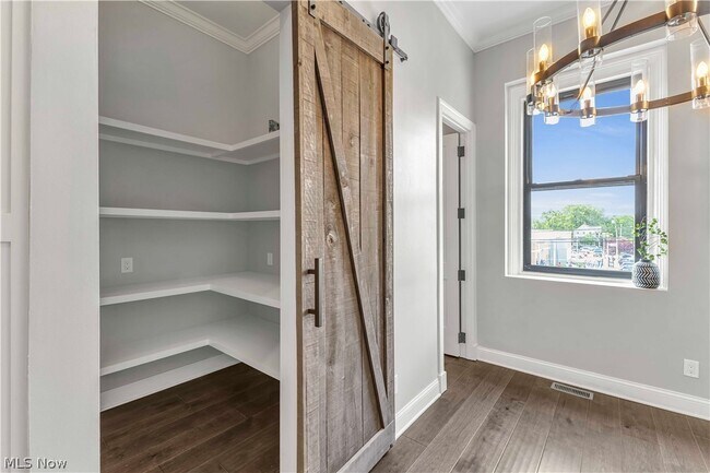 Building Photo - 2130 W 42nd St