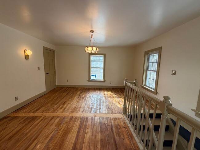 Building Photo - Alesia, LLC