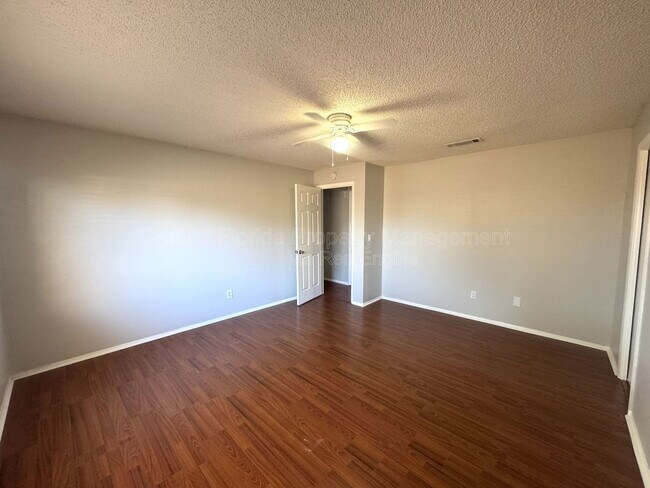 Building Photo - 820 Sutter Loop